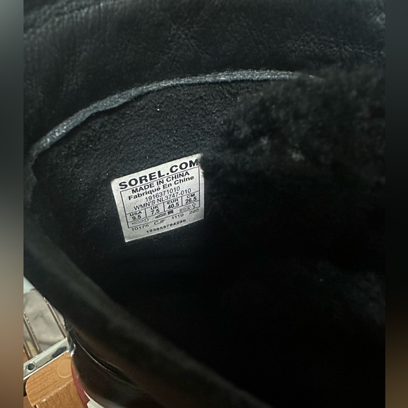 Sorel black waterproof boots - Picture 5 of 6